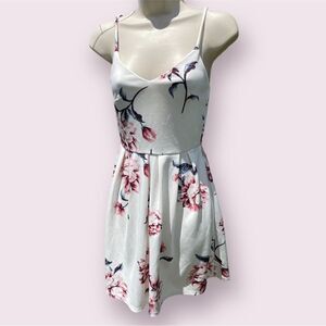 Monteau White Rose Dress Size Extra Small